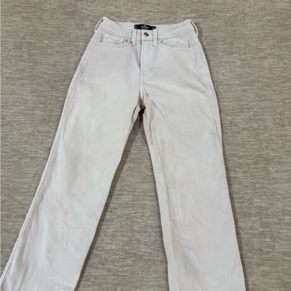 Hollister White High-Rise Vintage Jeans